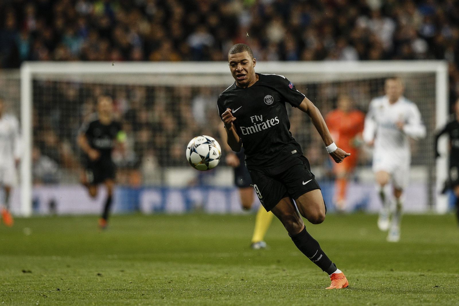 曼联迎战西汉姆联：德利赫特缺阵，阿莫林调整阵容