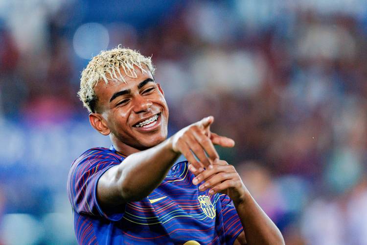 骑士内线组合压制对手