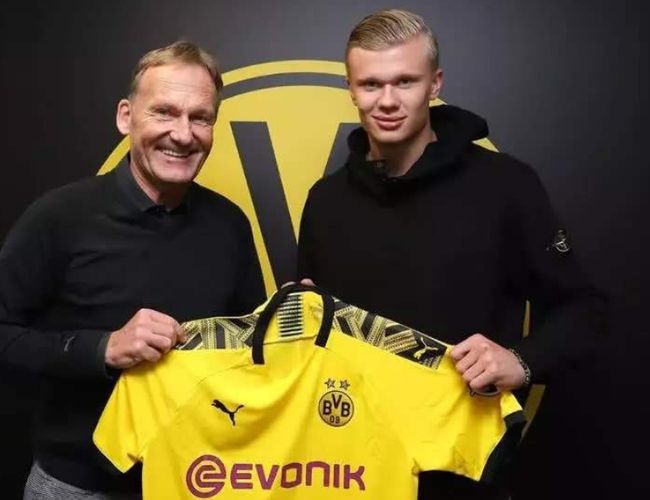 英超半场：阿德利、亚当斯破门，伯恩茅斯暂2-1桑德兰