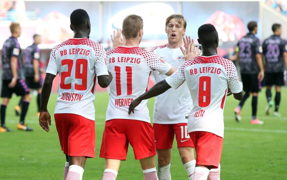 泰晤士报：明年世界杯VAR可能介入角球判罚