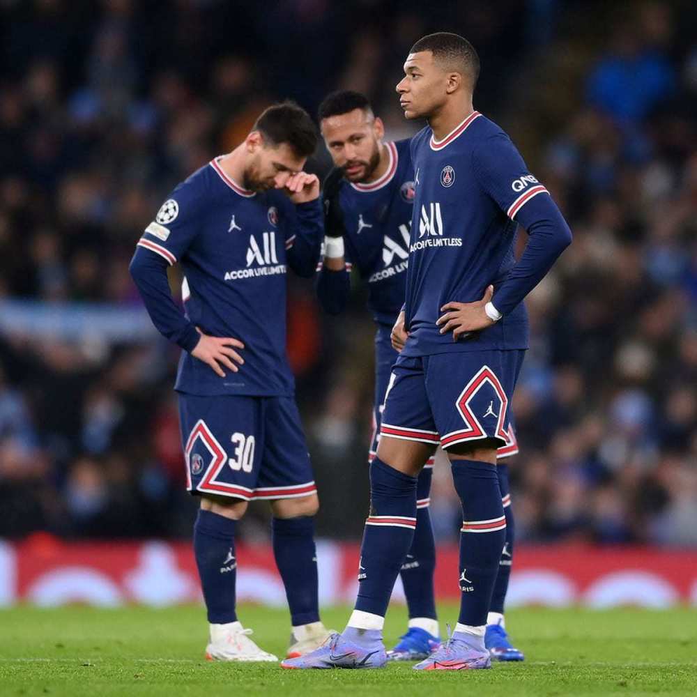 记者：李可并未参加申花赛前合练，明天能否首发存疑（记者：李可缺席申花赛前合练，明日是否首发成疑）