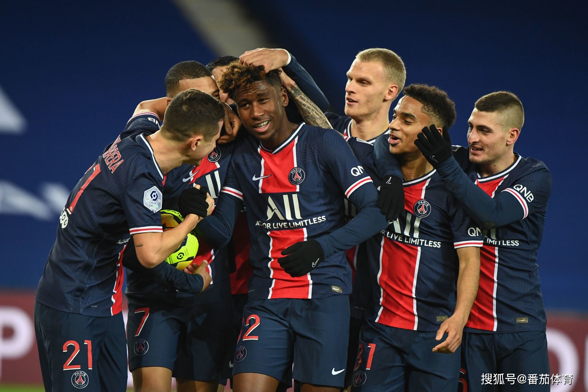 崩盘起因！利物浦上赛季英超场均丢1.1球，本赛季场均丢1.6球（崩盘之因？利物浦英超场均失球由上季1.1增至本季1.6）