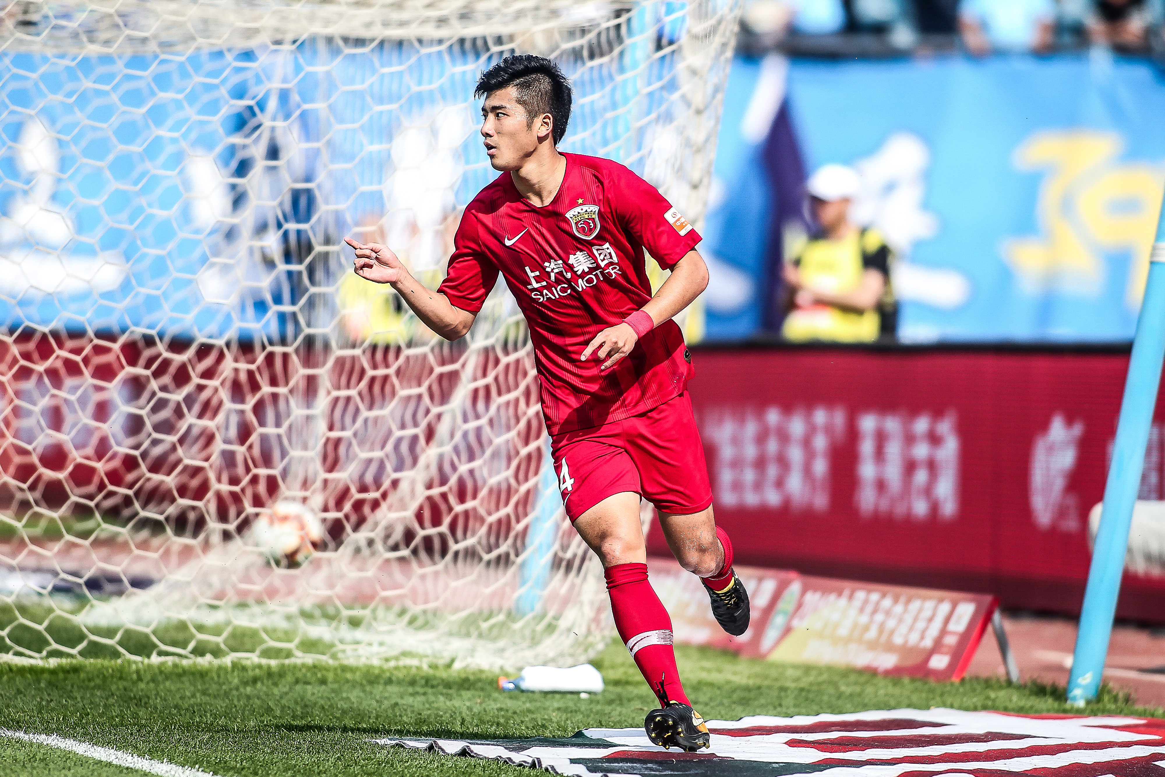 美国体育博彩丑闻：NBA教练和球员涉赌被捕