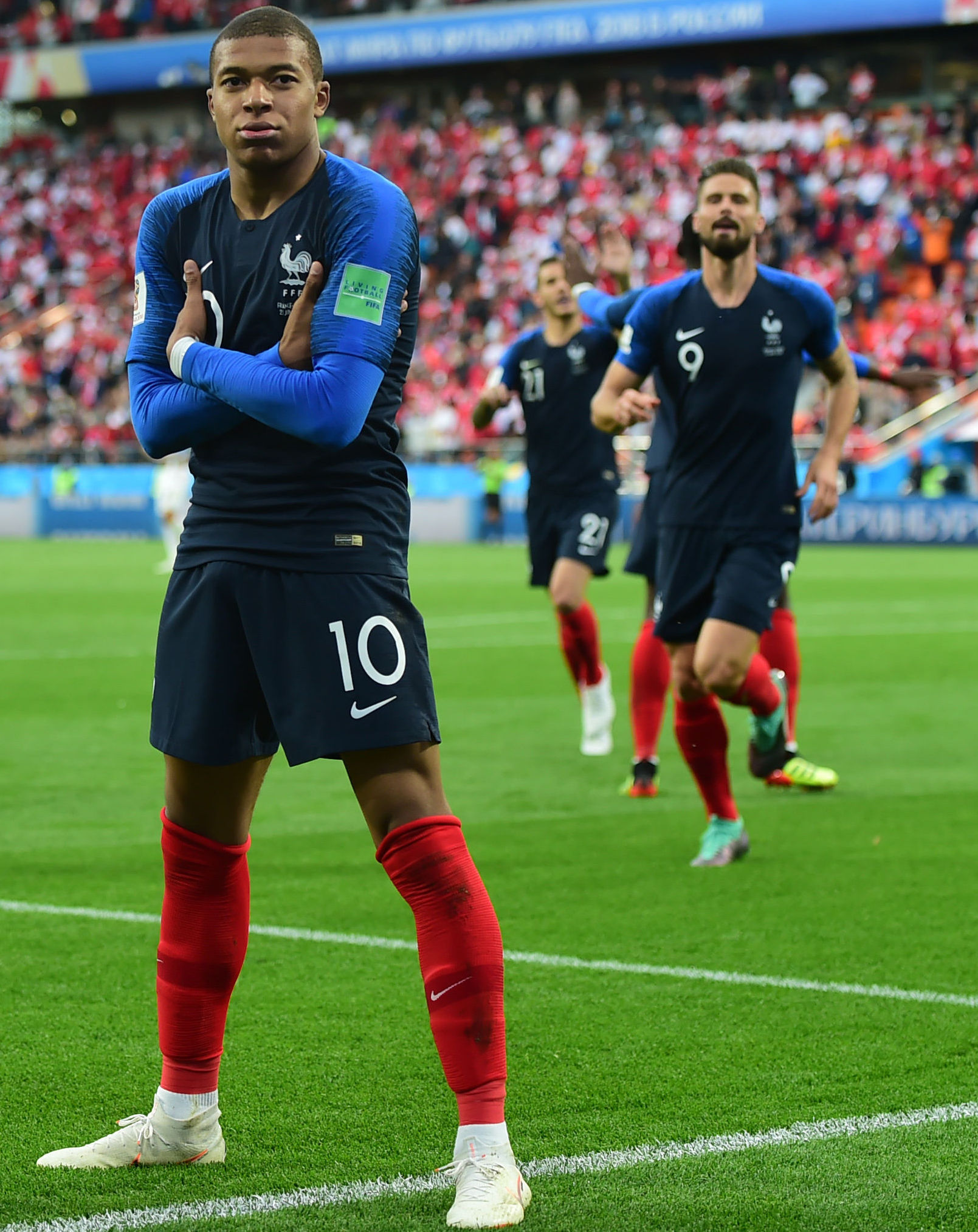 卡拉格：利物浦应在冬窗购买中后卫，这个位置几乎无人可用（卡拉格建议利物浦冬窗引进中卫：该位置人手告急）