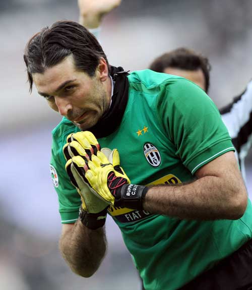 接下来的一个月再进10球，姆巴佩将跃升经典射手榜，仅次于梅西领先C罗