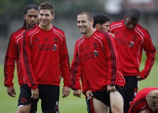 利物浦切尔西双双翻车，阿森纳笑纳5分大礼，争冠只剩两支队？