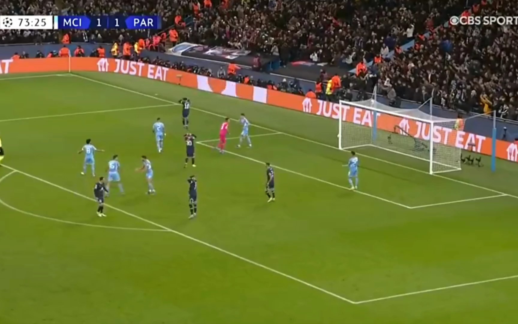 英超战报：利物浦2-1战胜曼联,（英超快讯：利物浦2-1击败曼联）