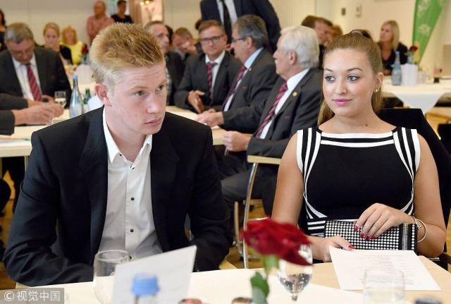 杜篮特连续得分，全队士气高涨