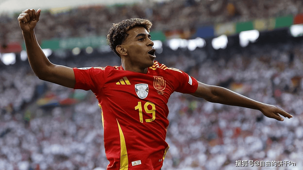 未来可期，李新翔中超处子赛季即收获6球3助（李新翔中超处子季斩获6球3助，前景光明）